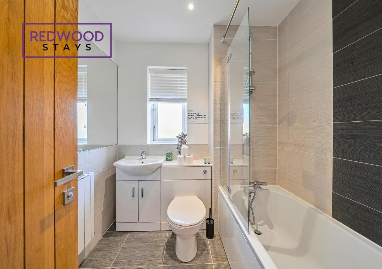 Modern Serviced Apartments For Contractors & Families With Free Parking, Wifi & Netflix By Redwood Stays Basingstoke Eksteriør billede