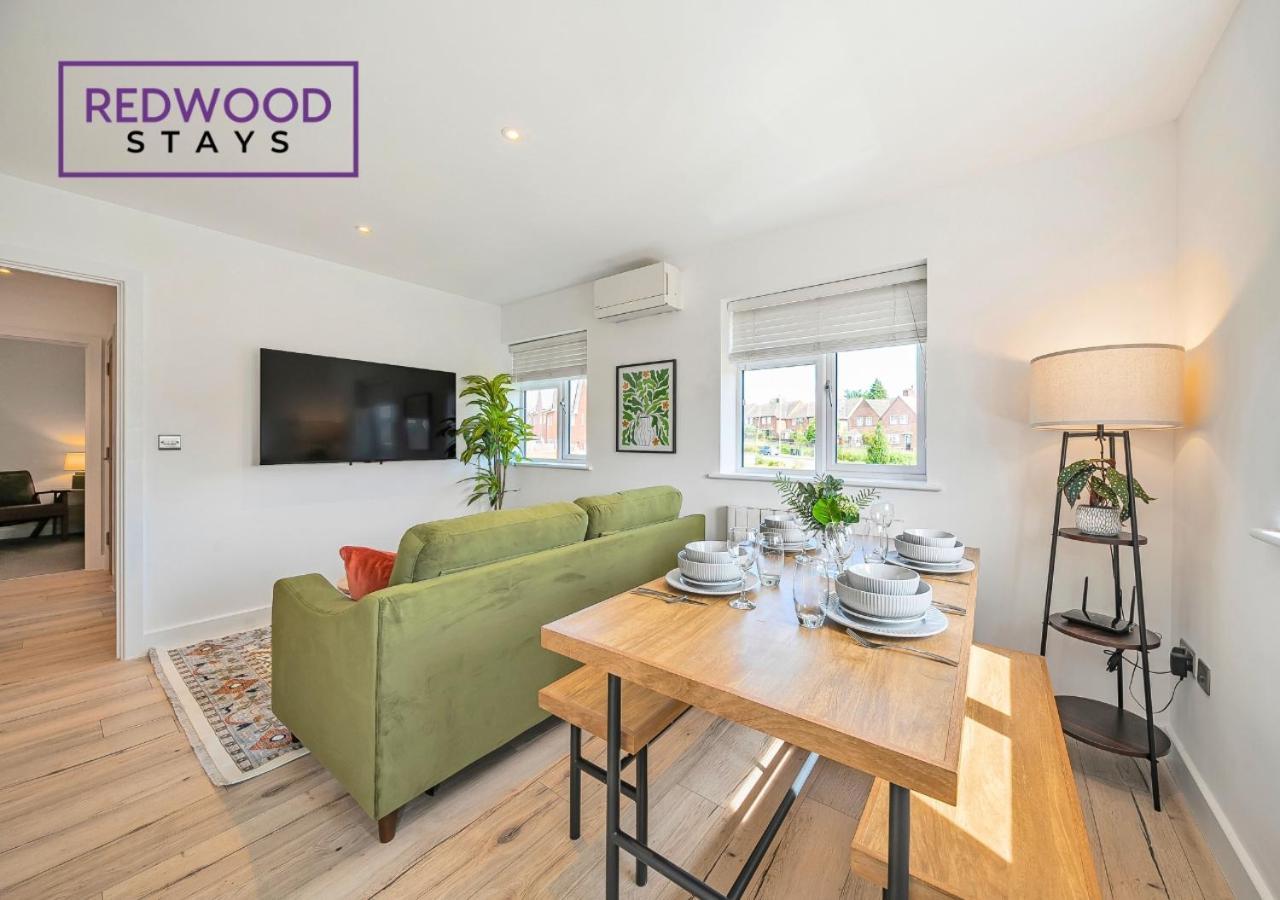 Modern Serviced Apartments For Contractors & Families With Free Parking, Wifi & Netflix By Redwood Stays Basingstoke Eksteriør billede